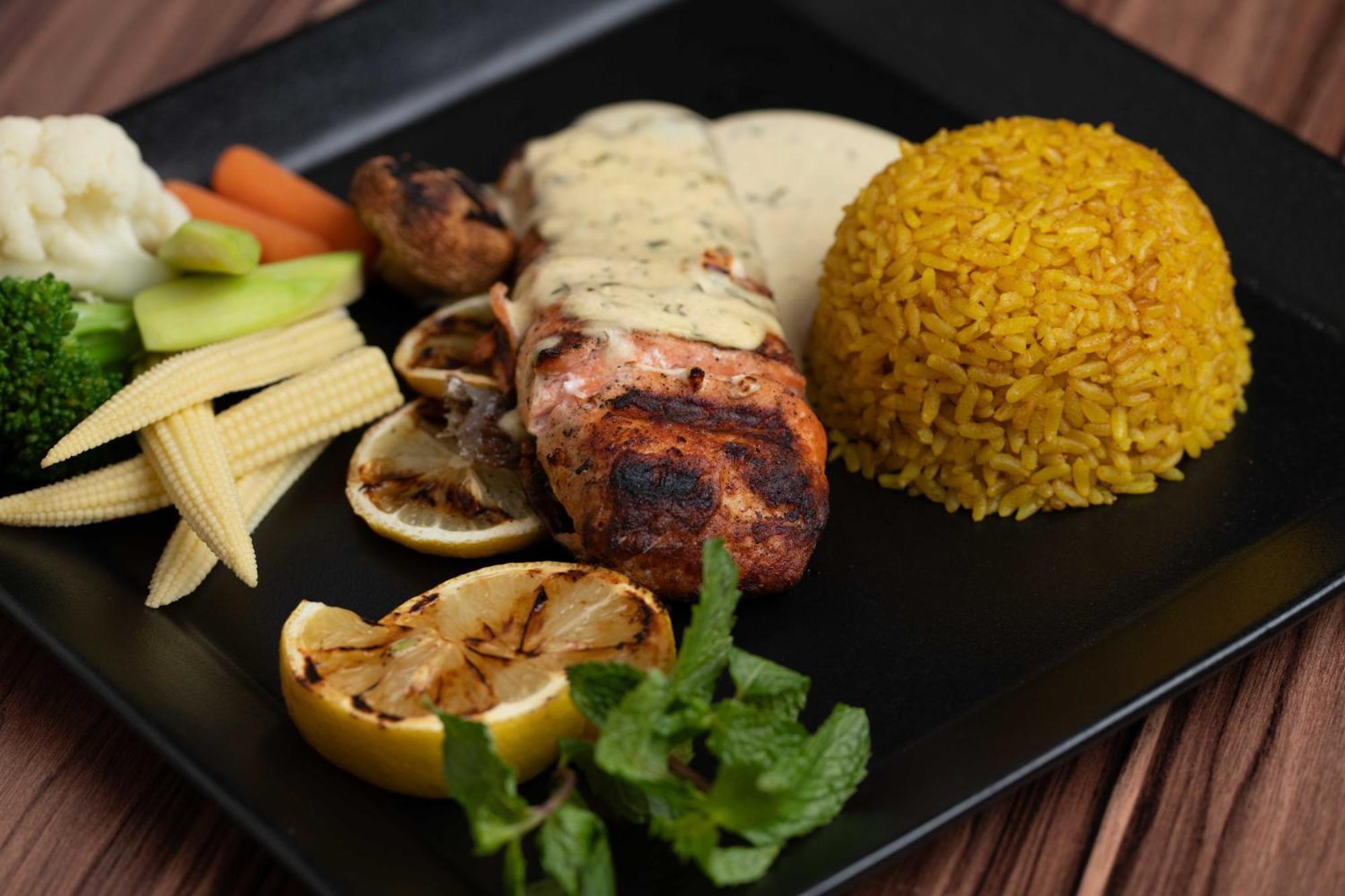 Warwick Al Jubail Hotel Bagian luar foto