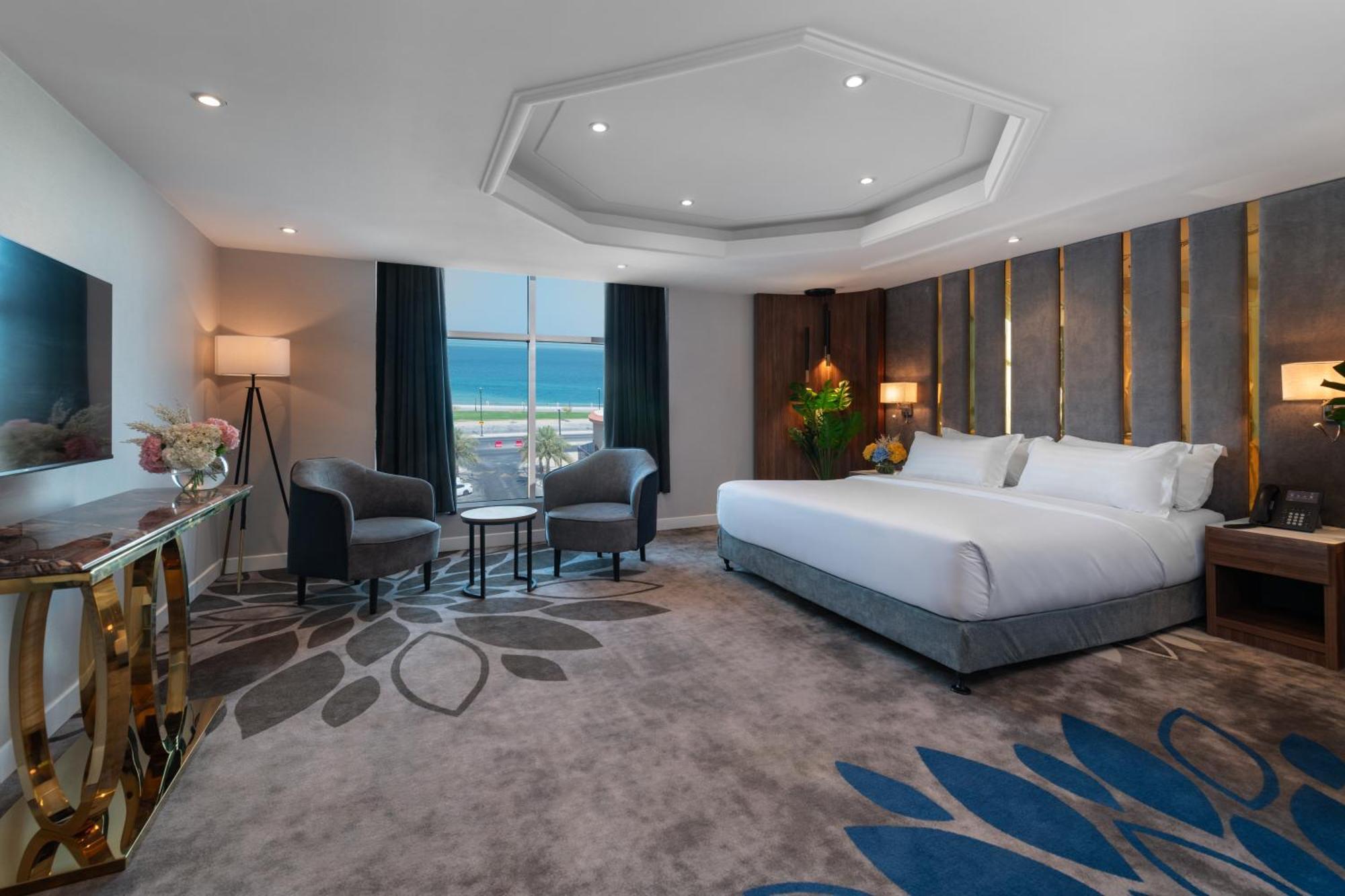 Warwick Al Jubail Hotel Bagian luar foto