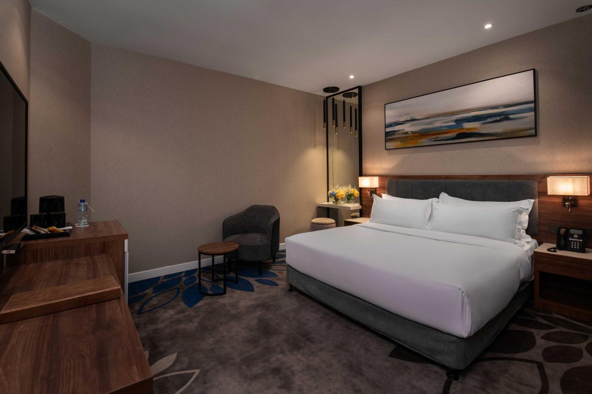 Warwick Al Jubail Hotel Bagian luar foto