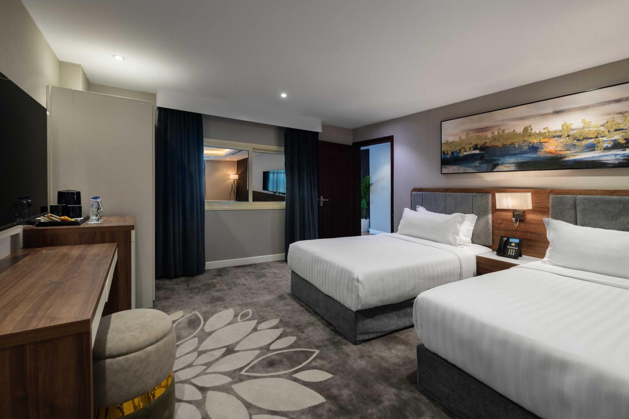 Warwick Al Jubail Hotel Bagian luar foto